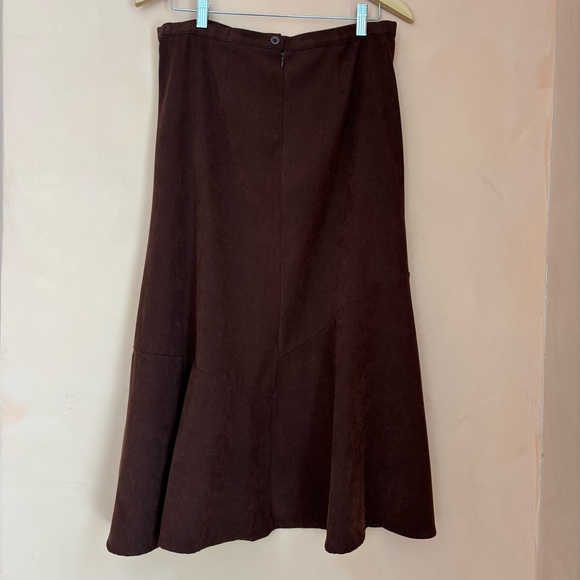 Chic Brown Midi Skirt - Picture 9 of 11